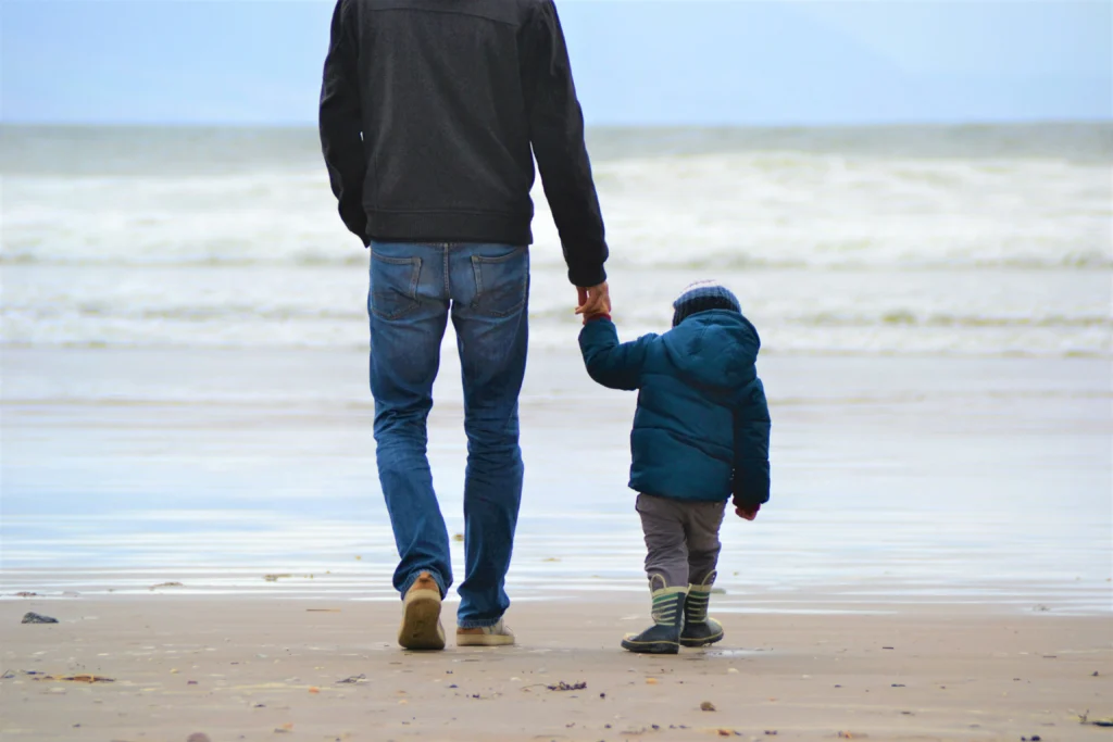 Indemnización por no reconocimiento de paternidad: qué dice la ley y por qué el tiempo importa
