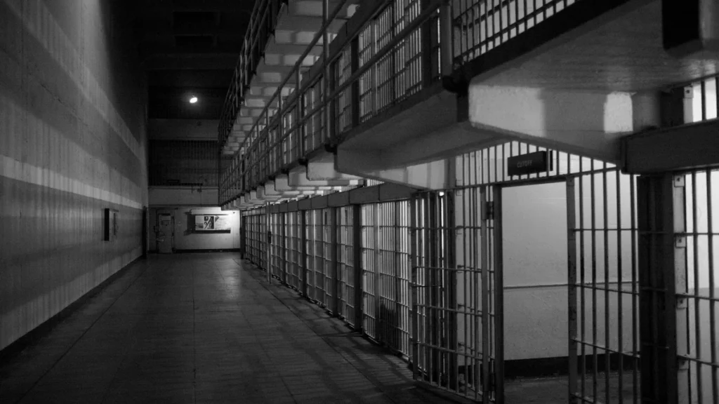 Demandar al Fisco por prisión política y tortura: qué se necesita y cuánto paga el Estado